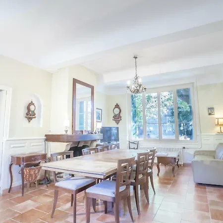 Bed & Breakfast Domaine De Salabert