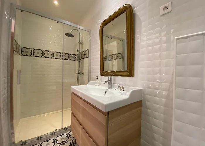 Domaine De Salabert Bed & Breakfast *
